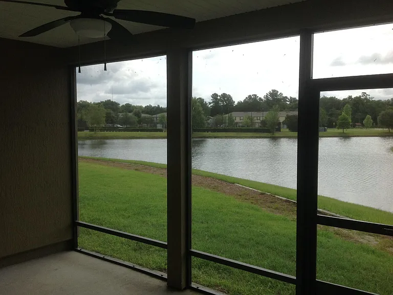 503 Walnut Dr — Photo 3