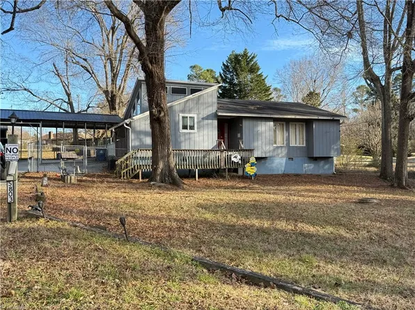 5803 Bartlett Dr, Greensboro, NC 27406