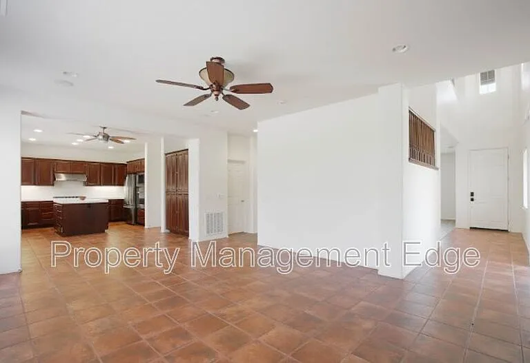 23536 Silverwood St — Photo 8
