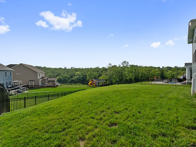 Maggie Dr — Photo 44