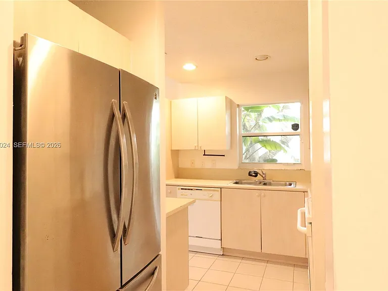 9990 NW 19th Pl #9990 — Photo 10