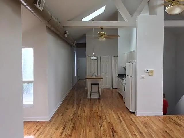 1252 N Wood St #3 — Photo 3