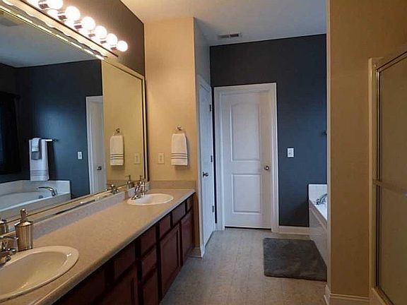 4th image of 12195 Blue Lake Ct