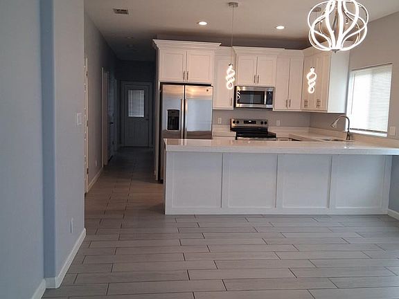 5th image of 2075 Saketa Ln #B