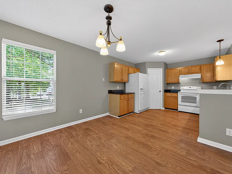 6804 Broome Bay Ct — Photo 23