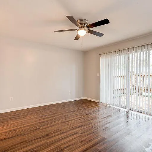2 bed / 1.5 bath