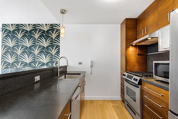 Rented by BARNES New York | media 15