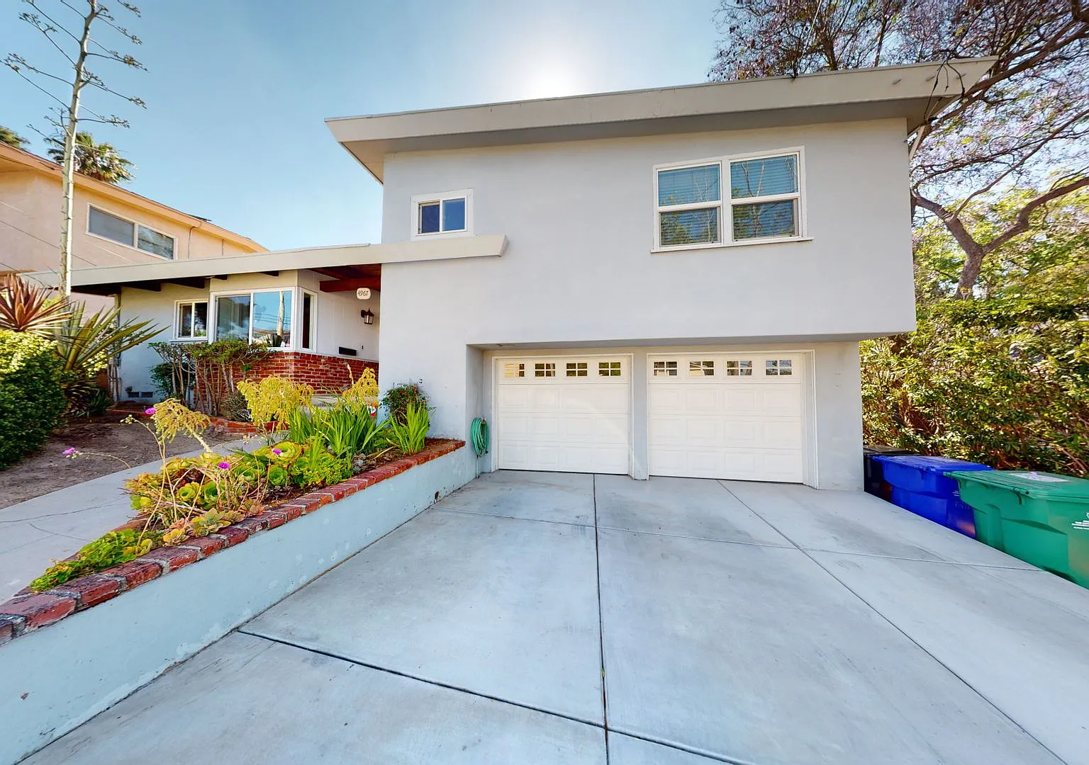 5 Rooms (4BD + Large "Den"), Covered Patio! — Photo 2