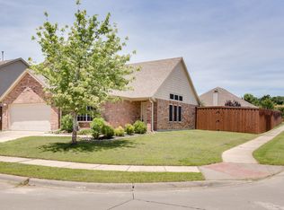 2821 Arabian Ave, Denton, TX 76210
