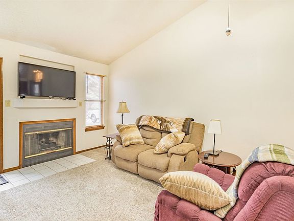 4th image of 5920 Foxfield Dr