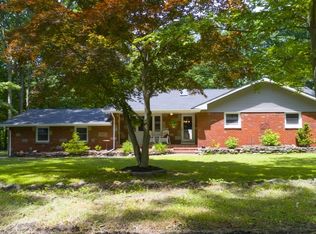 128 Milton Rd, Oak Ridge, NJ 07438