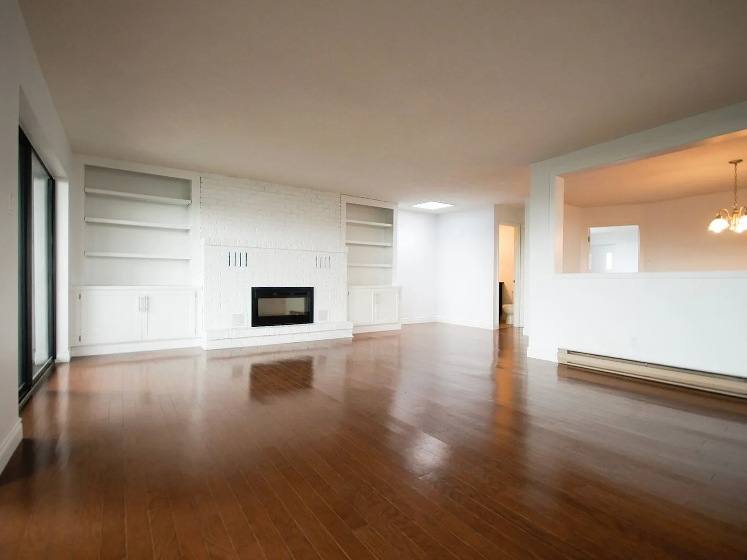 508 Beechwood Dr Waterloo — Photo 2