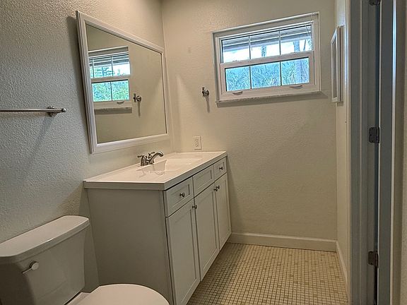 3rd image of 4030 Asbury Pl
