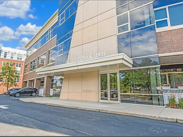 290 Pleasant St #317 — Photo 1