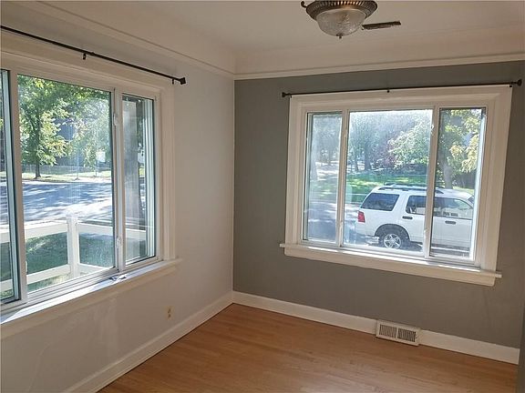 4th image of 543 Yellowstone Ave