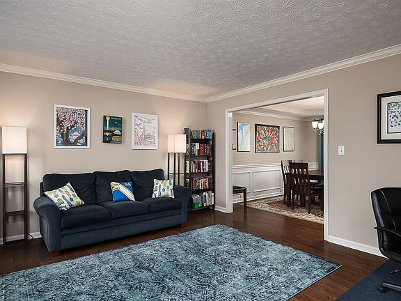 5th image of 3944 Kenesaw Dr