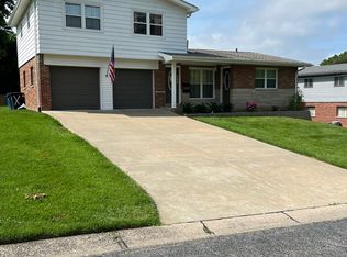 208 S Pam Ave #208, Saint Charles, MO 63301