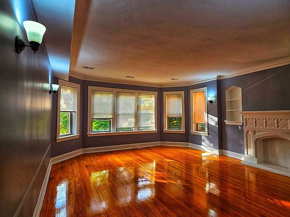3rd image of 7947 S Essex Ave APT 3