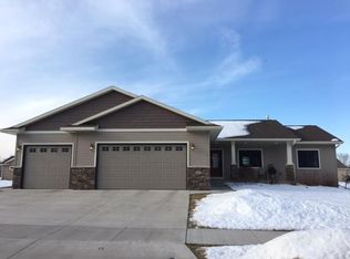 4057 Pineview St, Onalaska, WI 54650