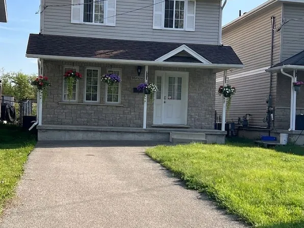 36 Grand River Ave, Brantford, ON N3T 4W7