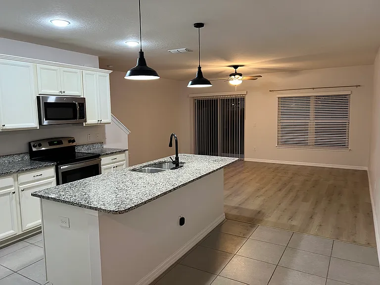 600 Northern Way #1005 — Photo 14