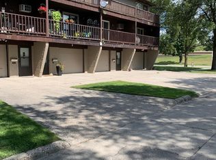 403 12th Ave S, Fargo, ND 58103
