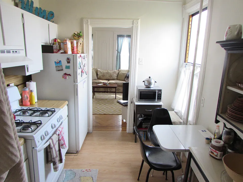 42 Bowers St #2