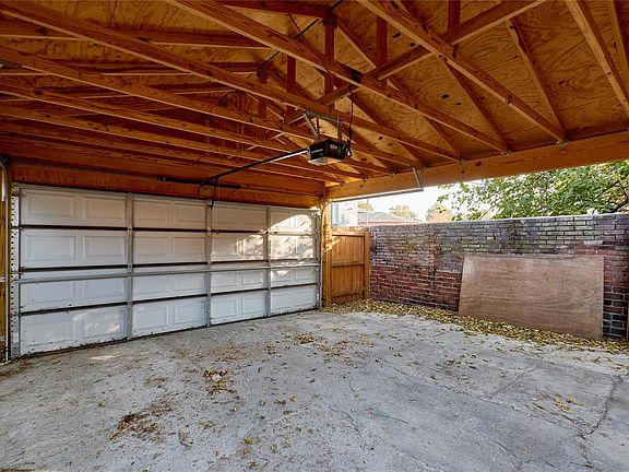 3rd image of 3007 Chippewa St