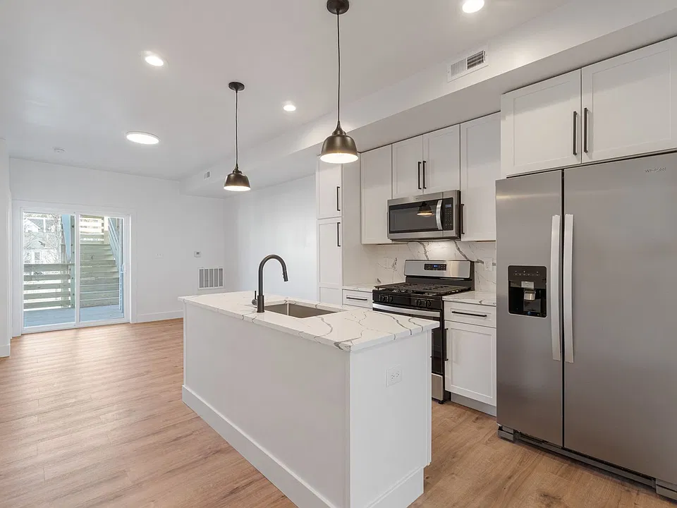 506 Foreland Street