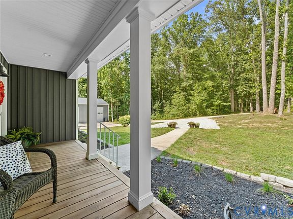 4th image of 1847 Oakland Estates Dr