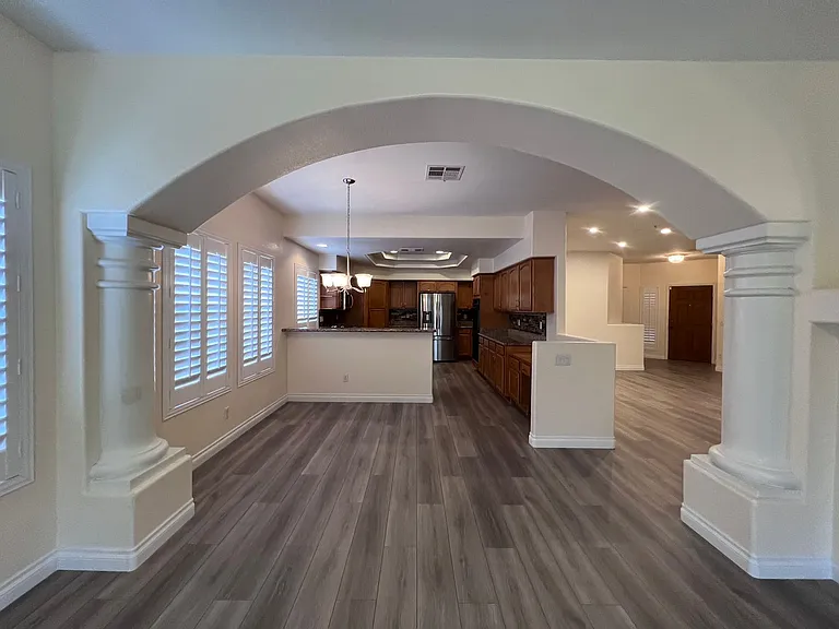 678 Kentons Run Ave — Photo 9