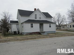602 4th St, Rosiclare, IL 62982