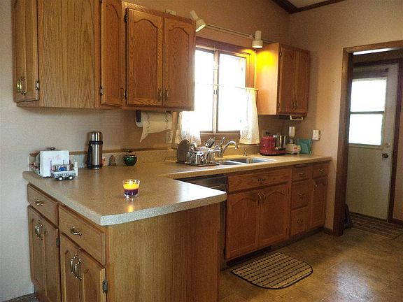 3rd image of 1272 Hickory Ln