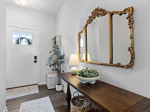 4th image of 6005 Augusta Ln