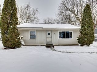 1316 Hollycrest Dr, Champaign, IL