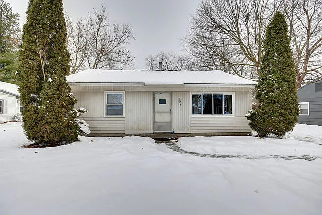 1316 Hollycrest Dr photo 1