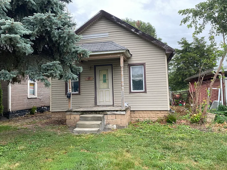 605 N Monroe St — Photo 1