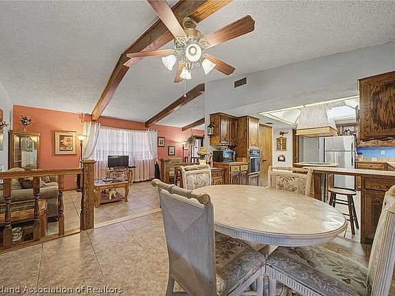 5th image of 2020 N Torrington Rd