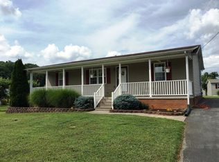 1500 Walker Cove Rd, Sparta, TN 38583
