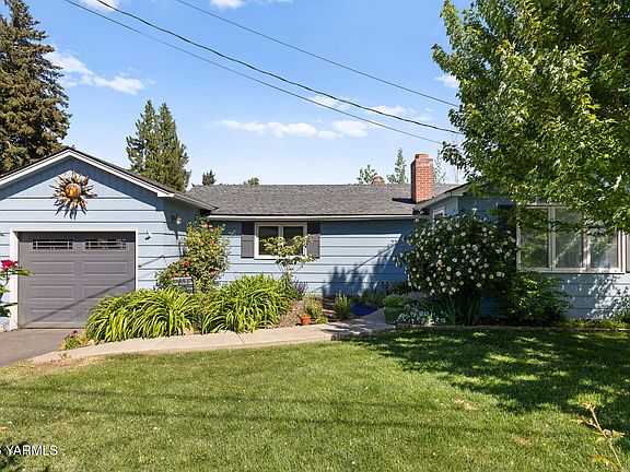 3rd image of 221 N 32nd Ave
