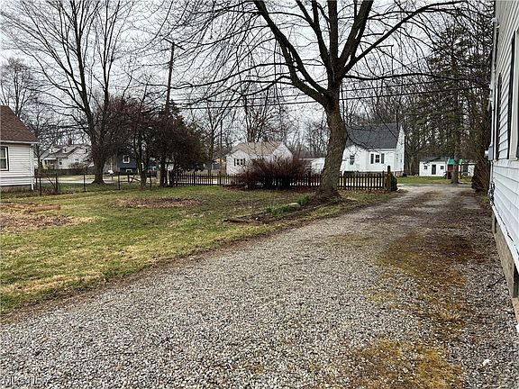 4th image of 4472 Clifton Ave