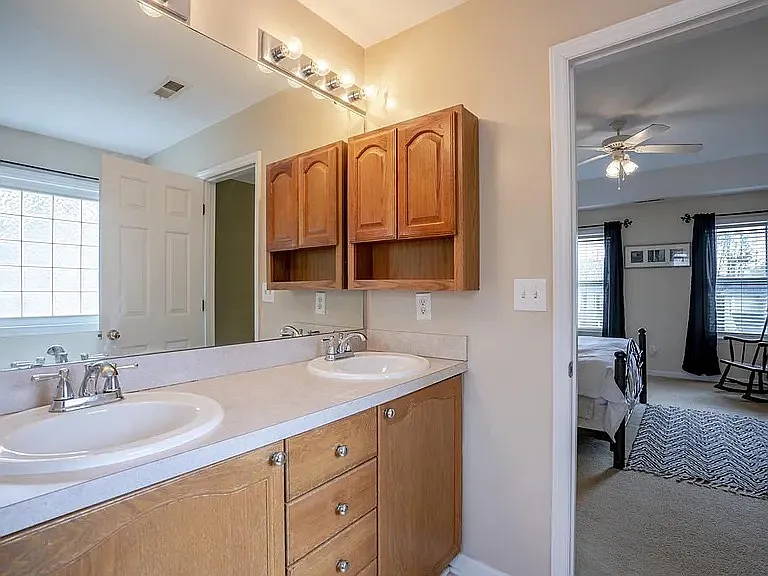 609 Sarazen Dr — Photo 8