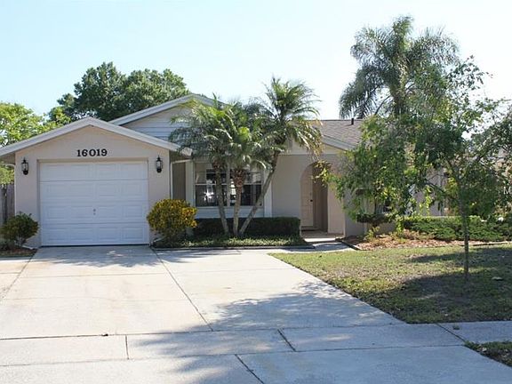 2nd image of 16019 Saddlestring Dr