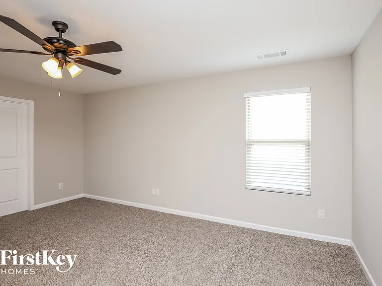 1447 Turning Leaf Ln — Photo 10