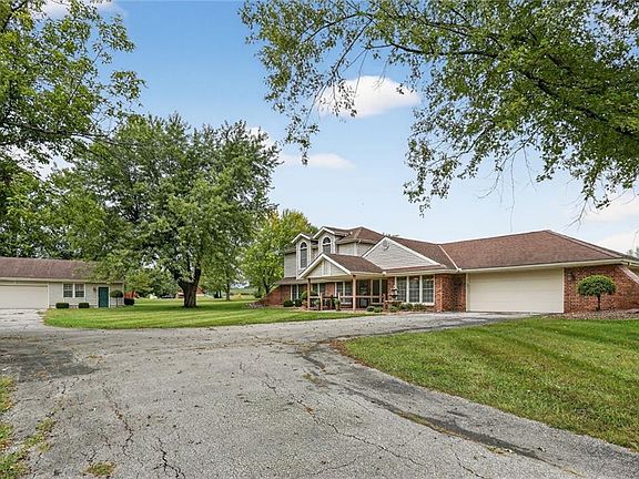 3rd image of 20408 S Cottonwood Dr
