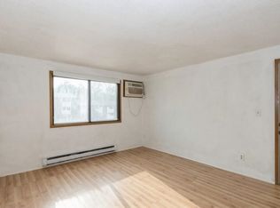 902 Benton Dr APT 22, Iowa City, IA 52246