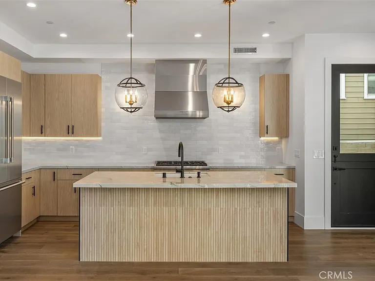 515 1/2 Jasmine Ave — Photo 10