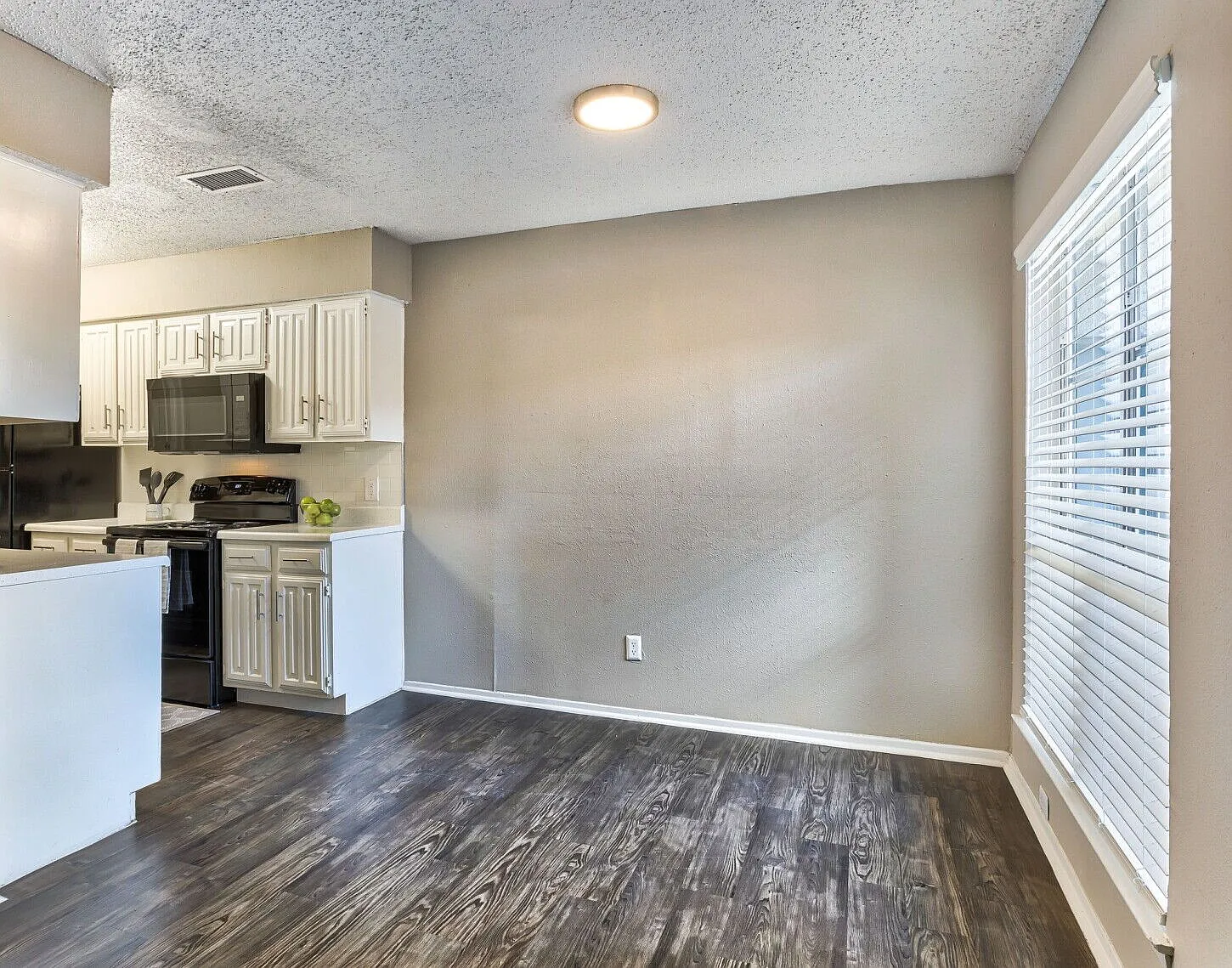 Spring Creek Apartments — Photo 4