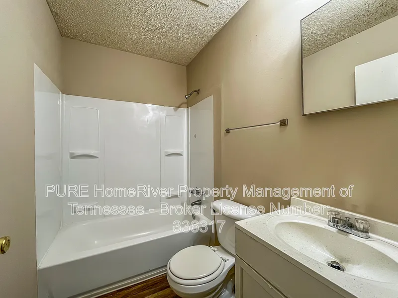 3 bed, 1.0 bath, 1145 sqft, $1,000 — Photo 4