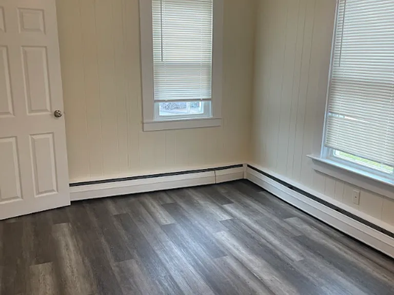 54 Longwood Ave — Photo 10